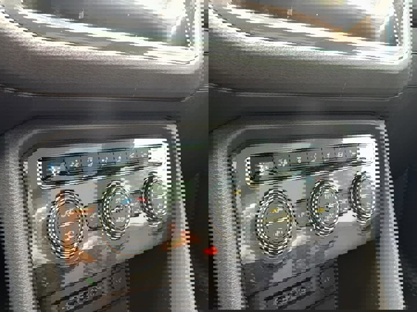 Used 2020 Volkswagen Tiguan SEL image 23