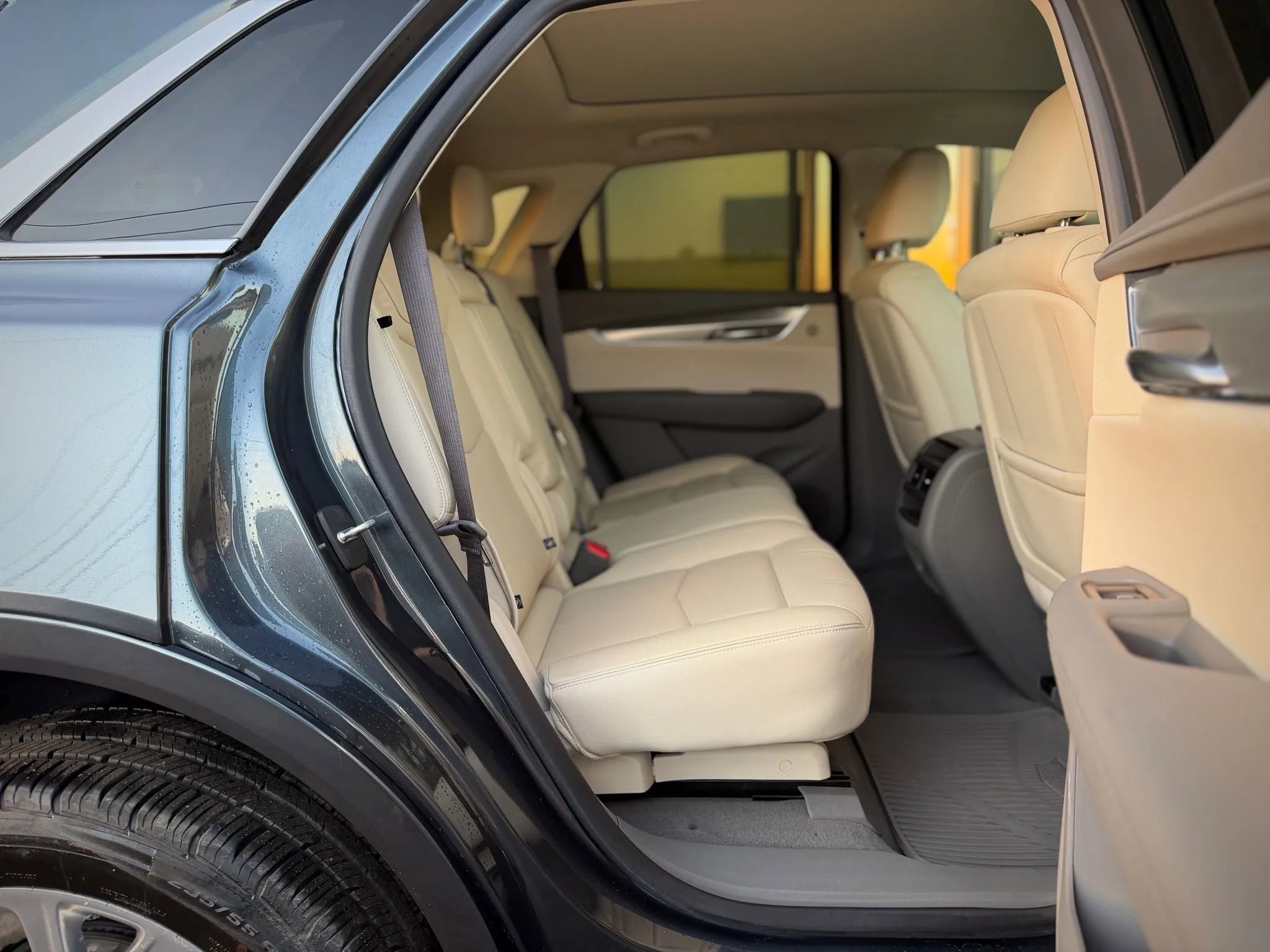 Used 2019 Cadillac XT5 Luxury w/ LPO, Radiant Package image 19