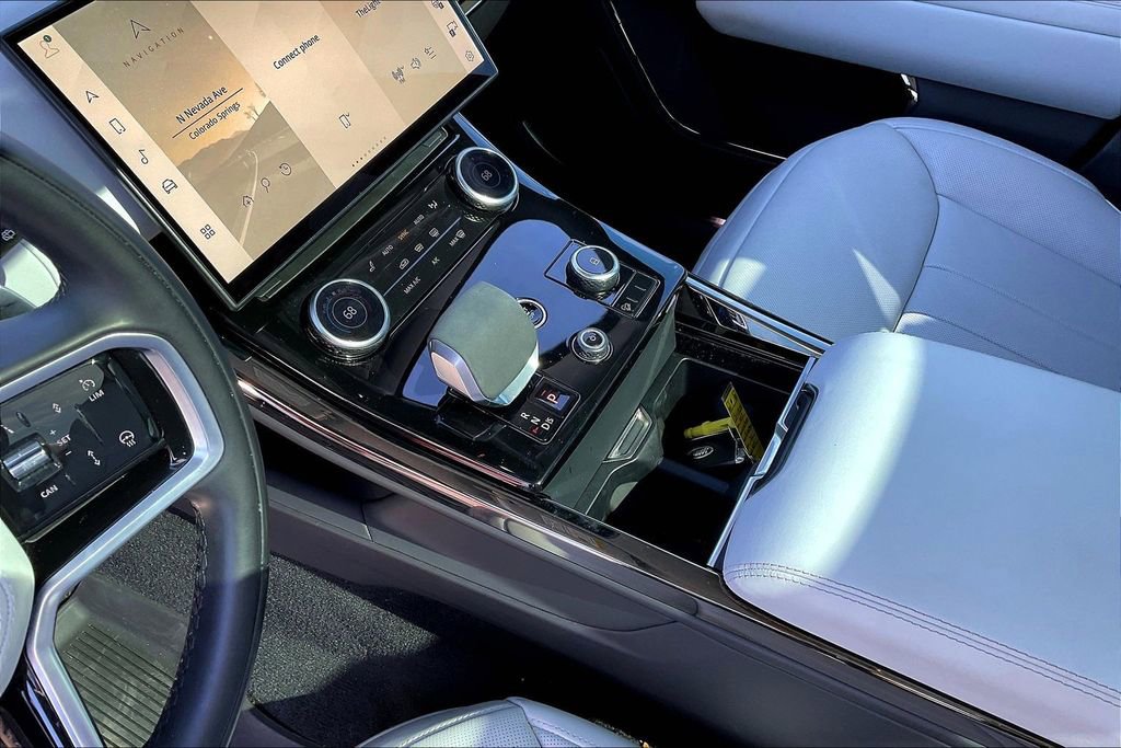 Used 2023 Land Rover Range Rover Sport SE image 18