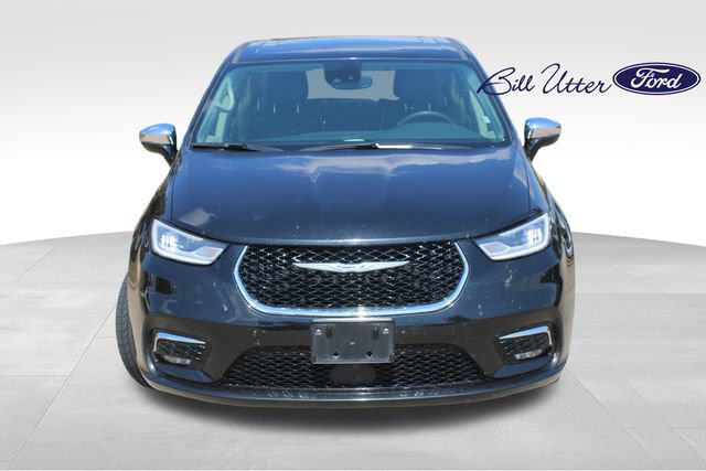 Used 2023 Chrysler Pacifica Limited FWD video 2