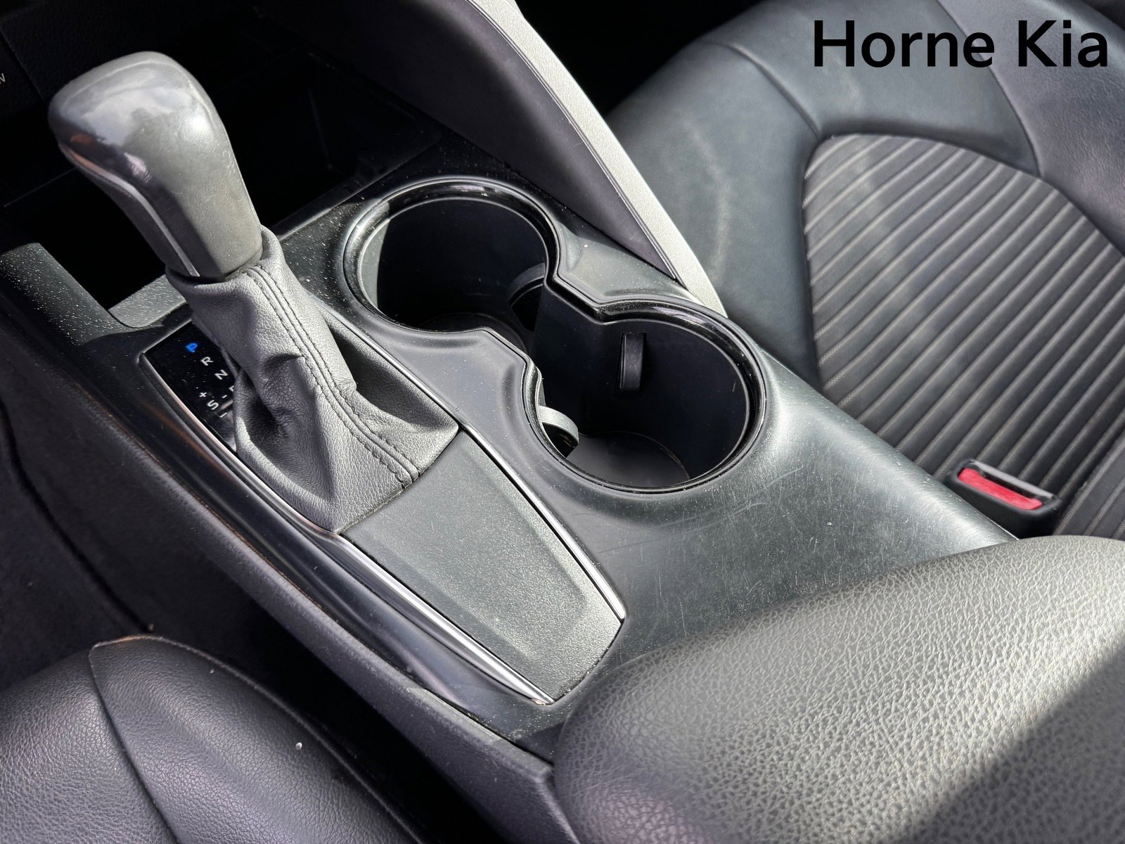 Used 2020 Toyota Camry SE image 23