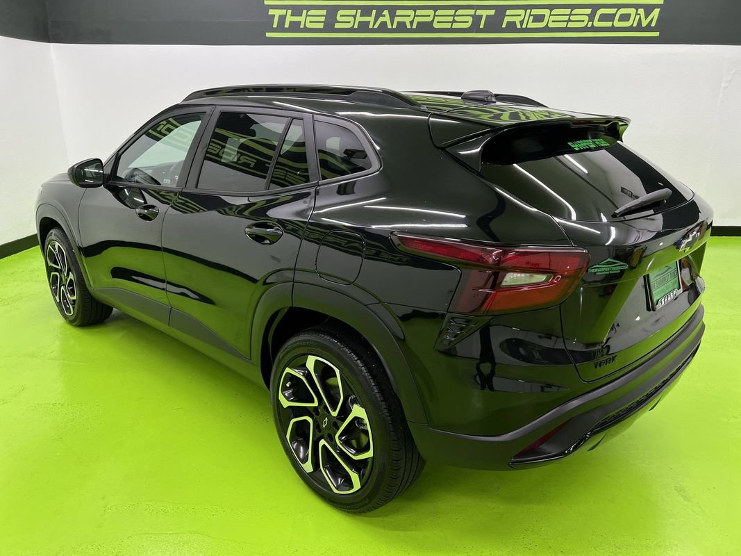 Used 2024 Chevrolet Trax RS w/ Sunroof Package FWD image 7