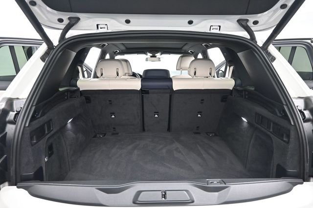 Used 2021 BMW X5 xDrive40i w/ M Sport Package AWD/4WD image 18