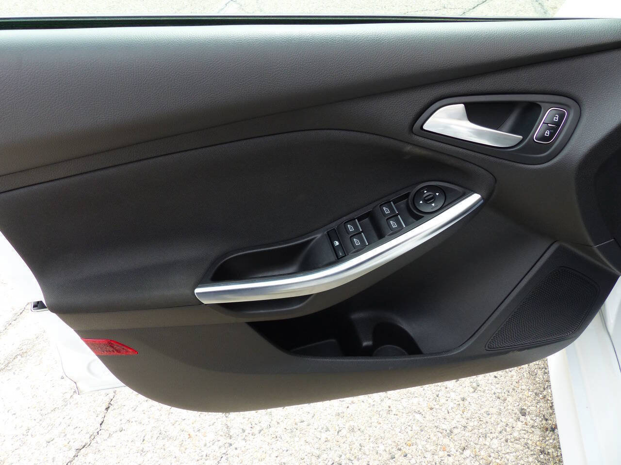 Used 2018 Ford Focus ST FWD image 15