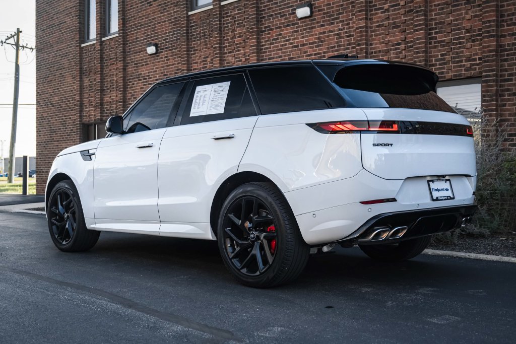 Used 2025 Land Rover Range Rover Sport Dynamic SE AWD/4WD image 4