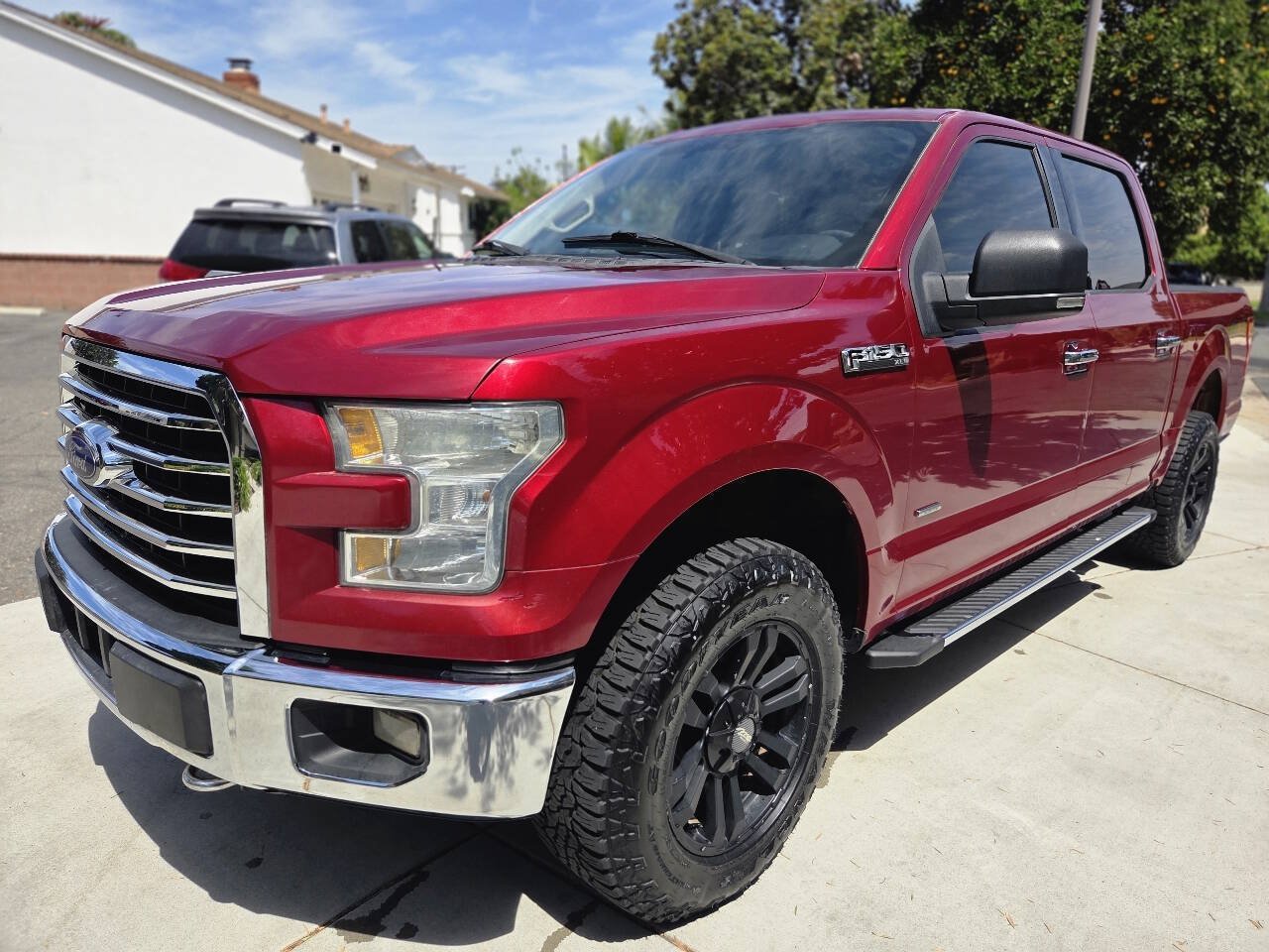 Used 2015 Ford F150 XLT w/ Equipment Group 301A Mid AWD/4WD image 16