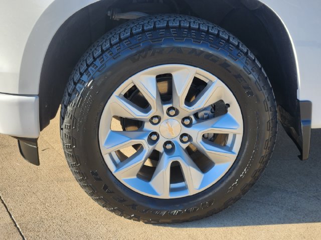 Used 2024 Chevrolet Silverado 1500 Custom AWD/4WD image 18
