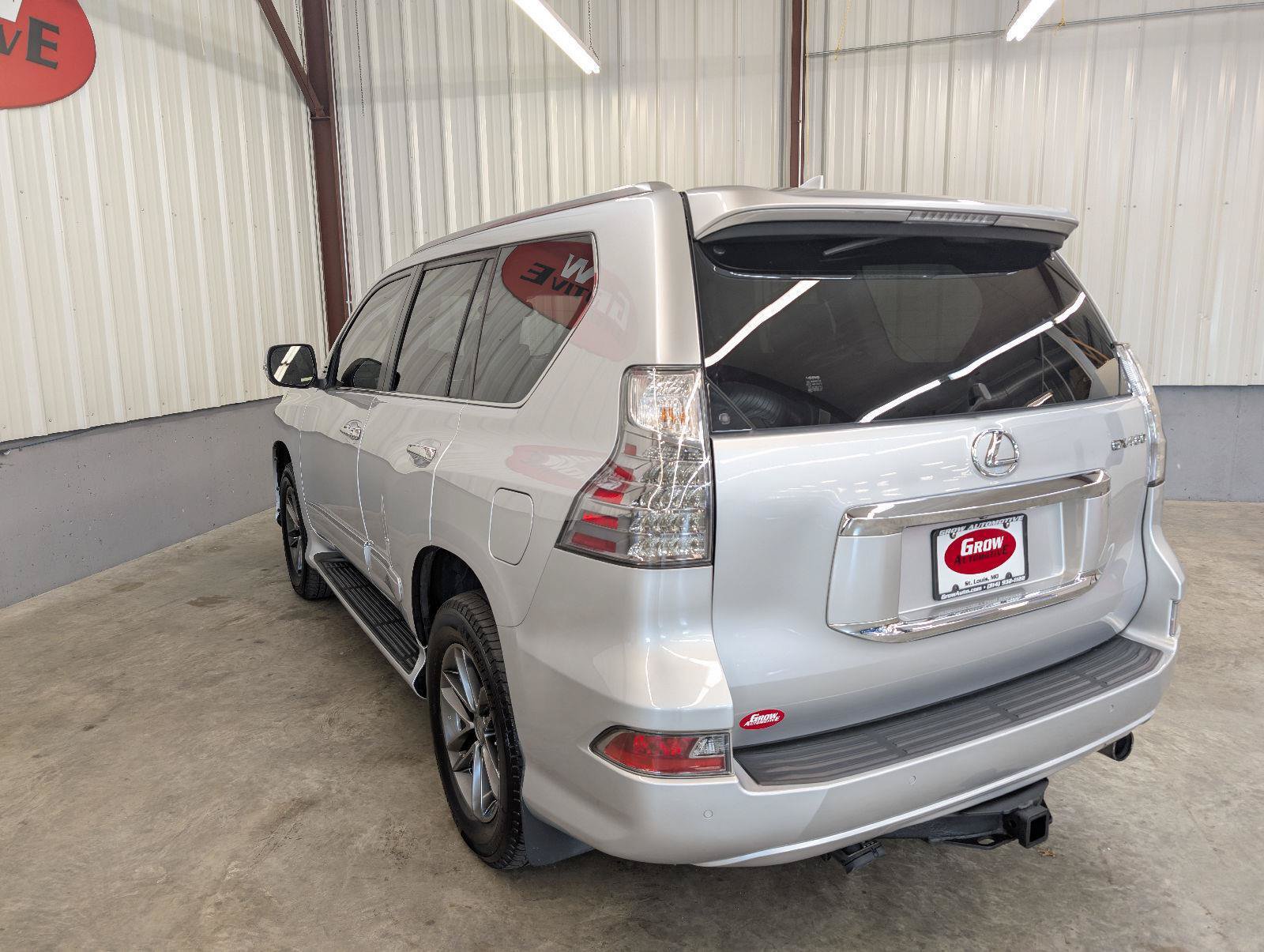 Used 2019 Lexus GX 460 Luxury AWD/4WD image 12