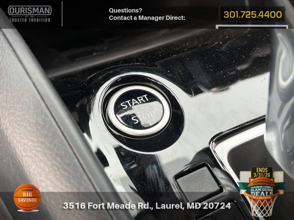 New 2025 Nissan Versa SR w/ Trunk Package image 25