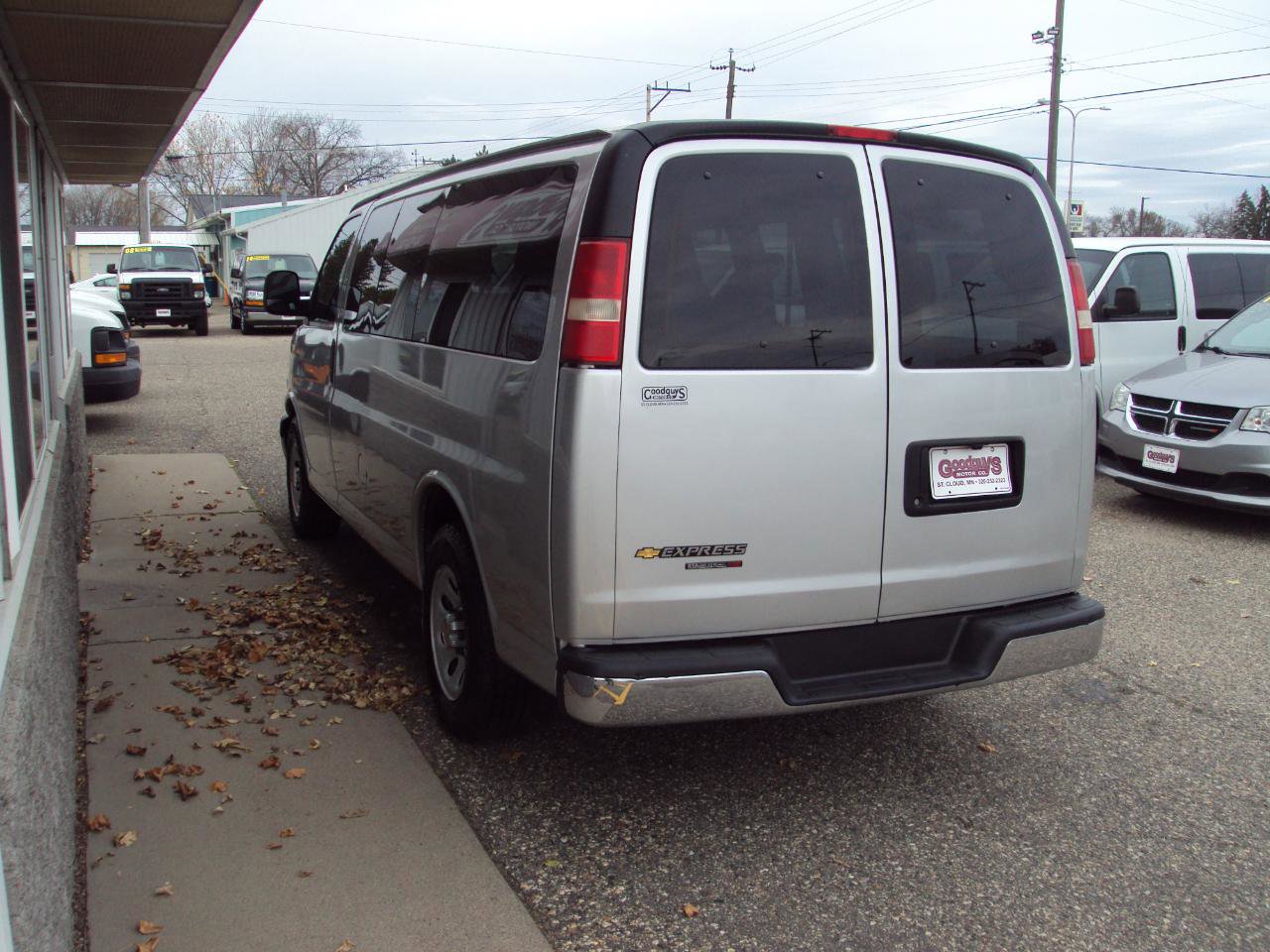 Used 2013 Chevrolet Express 1500 LT w/ LT Preferred Equipment Group AWD/4WD image 5