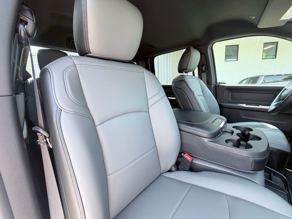 New 2026 RAM 3500 Tradesman AWD/4WD image 23