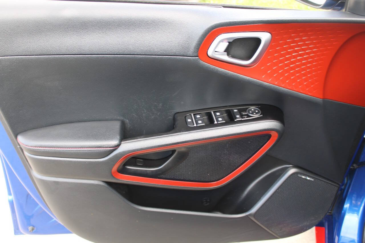 Used 2022 Kia Soul Turbo FWD image 18