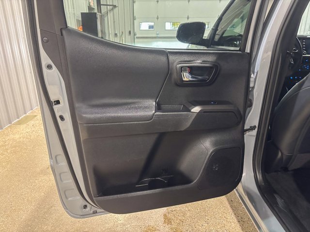 Used 2021 Toyota Tacoma TRD Off-Road w/ TRD Premium Off Road Package image 24