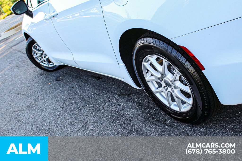 Used 2023 Chrysler Pacifica Touring-L FWD image 14