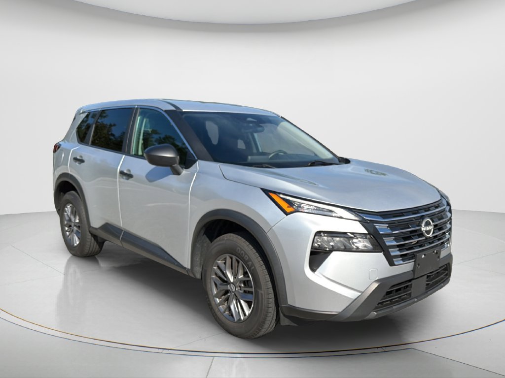 Used 2024 Nissan Rogue S AWD/4WD image 9