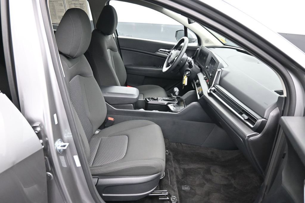 Certified 2025 Kia Sportage LX FWD image 23