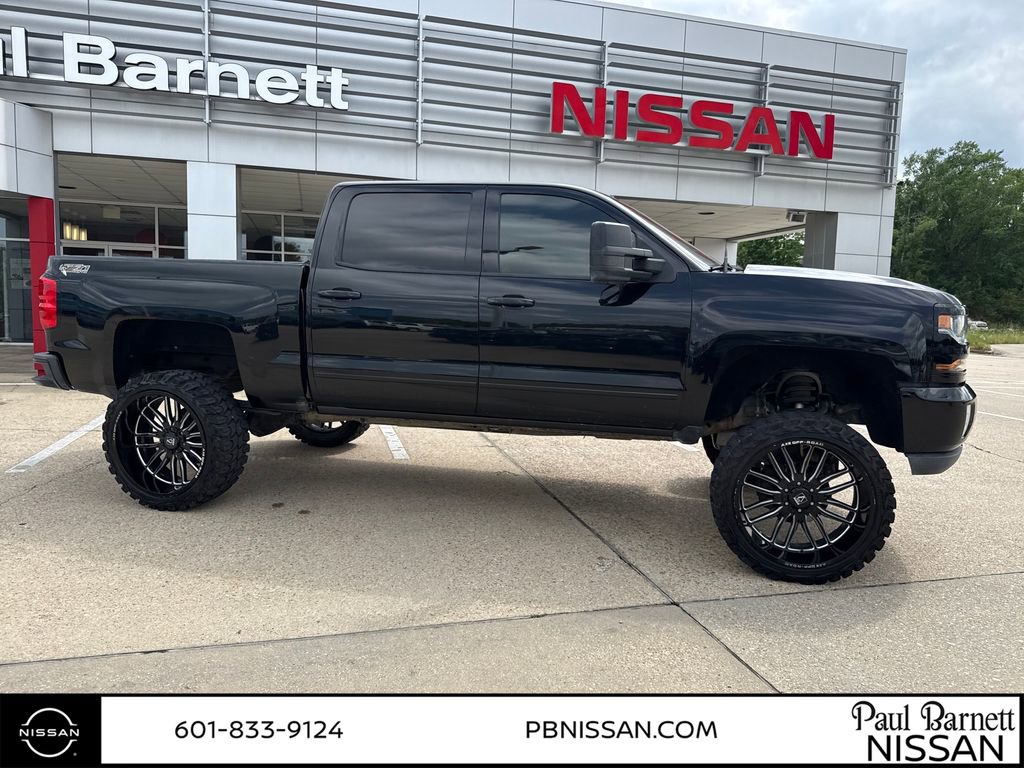 Used 2017 Chevrolet Silverado 1500 LT w/ All Star Edition AWD/4WD image 7