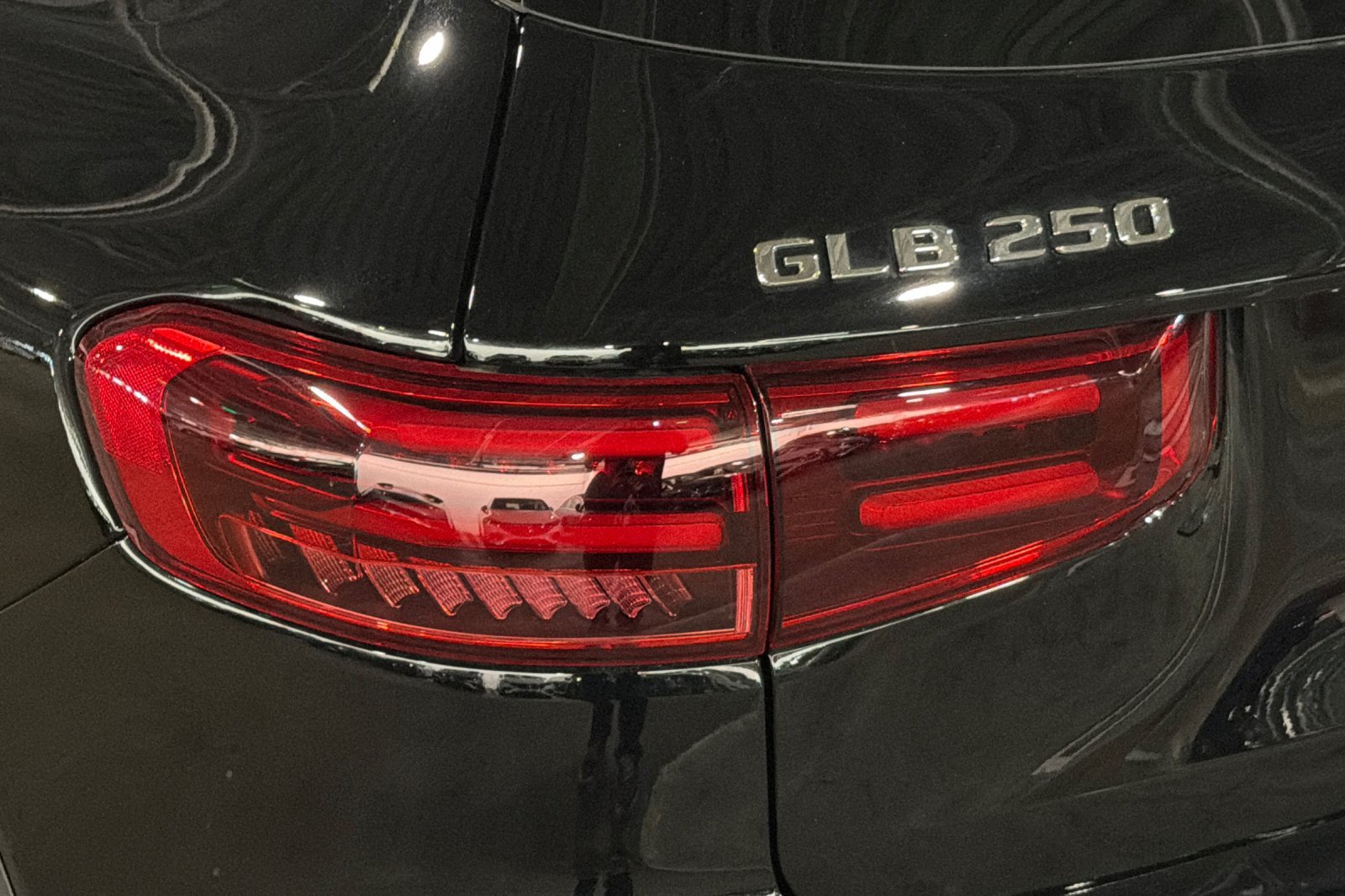 New 2026 Mercedes-Benz GLB 250 image 25