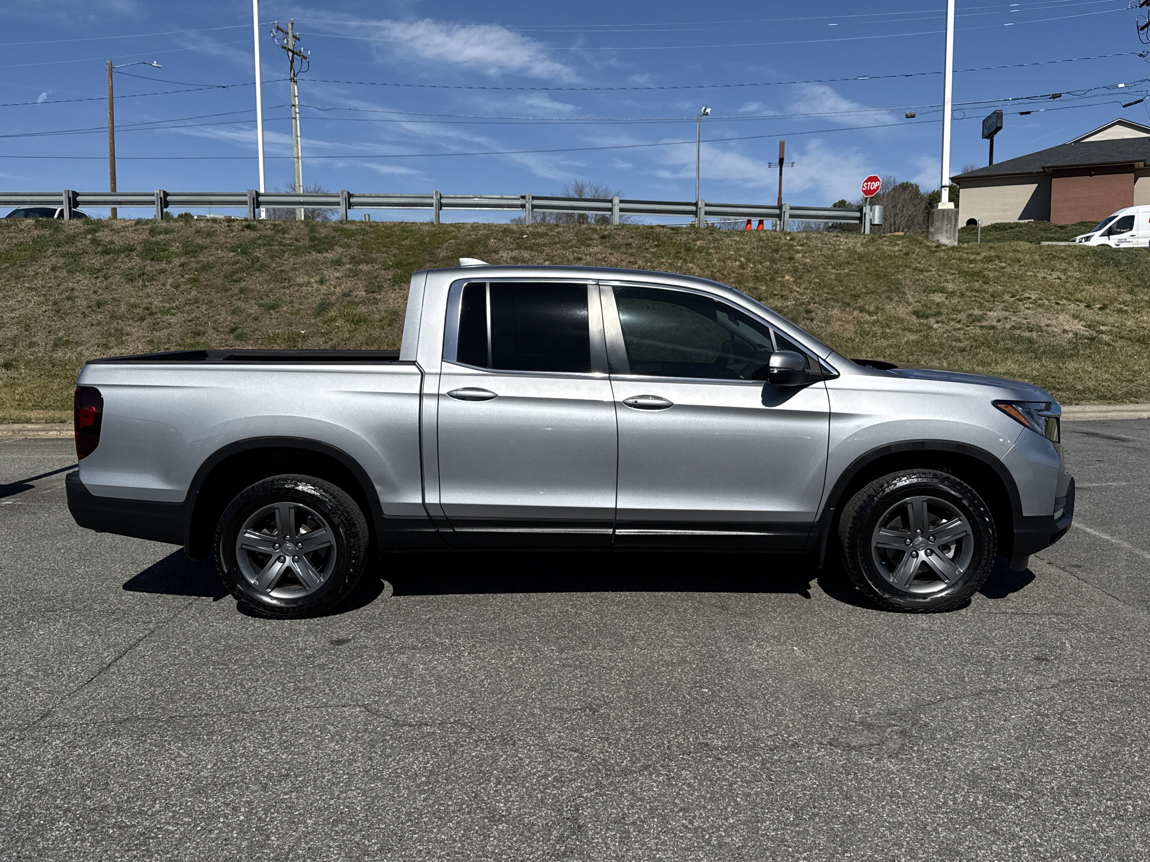 Certified 2023 Honda Ridgeline RTL image 11