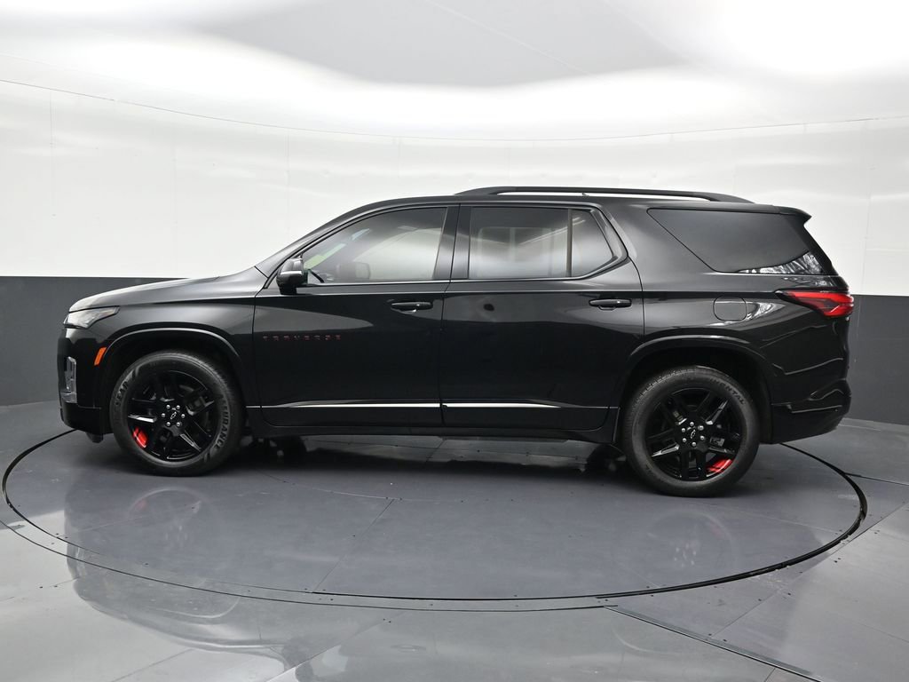 Used 2023 Chevrolet Traverse Premier w/ Redline Edition image 2