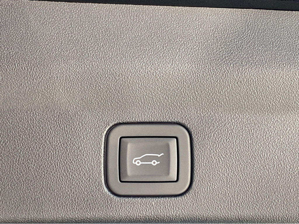 New 2025 Cadillac Escalade IQ Sport 2 image 31