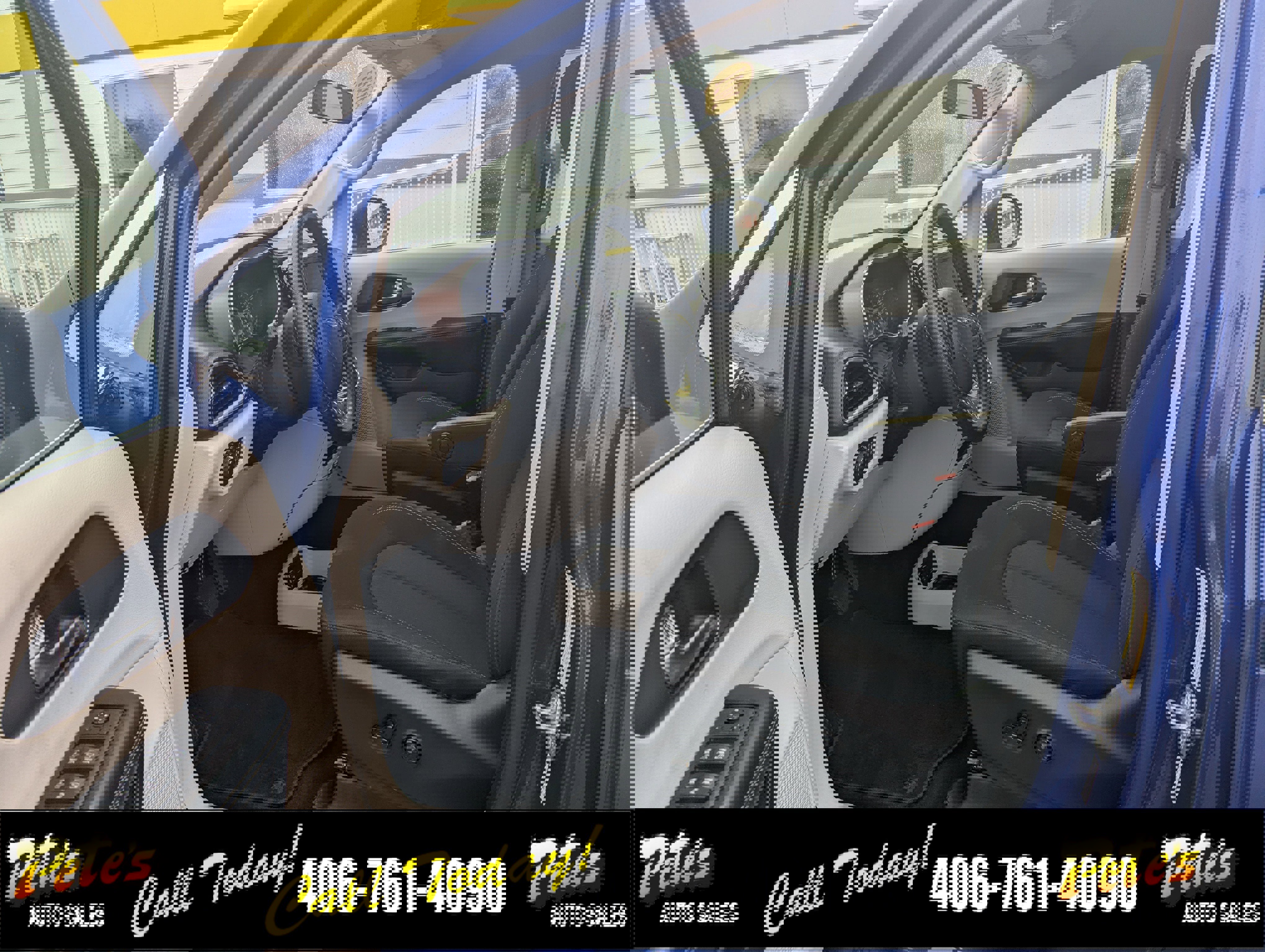 Used 2021 Chrysler Voyager LX image 17