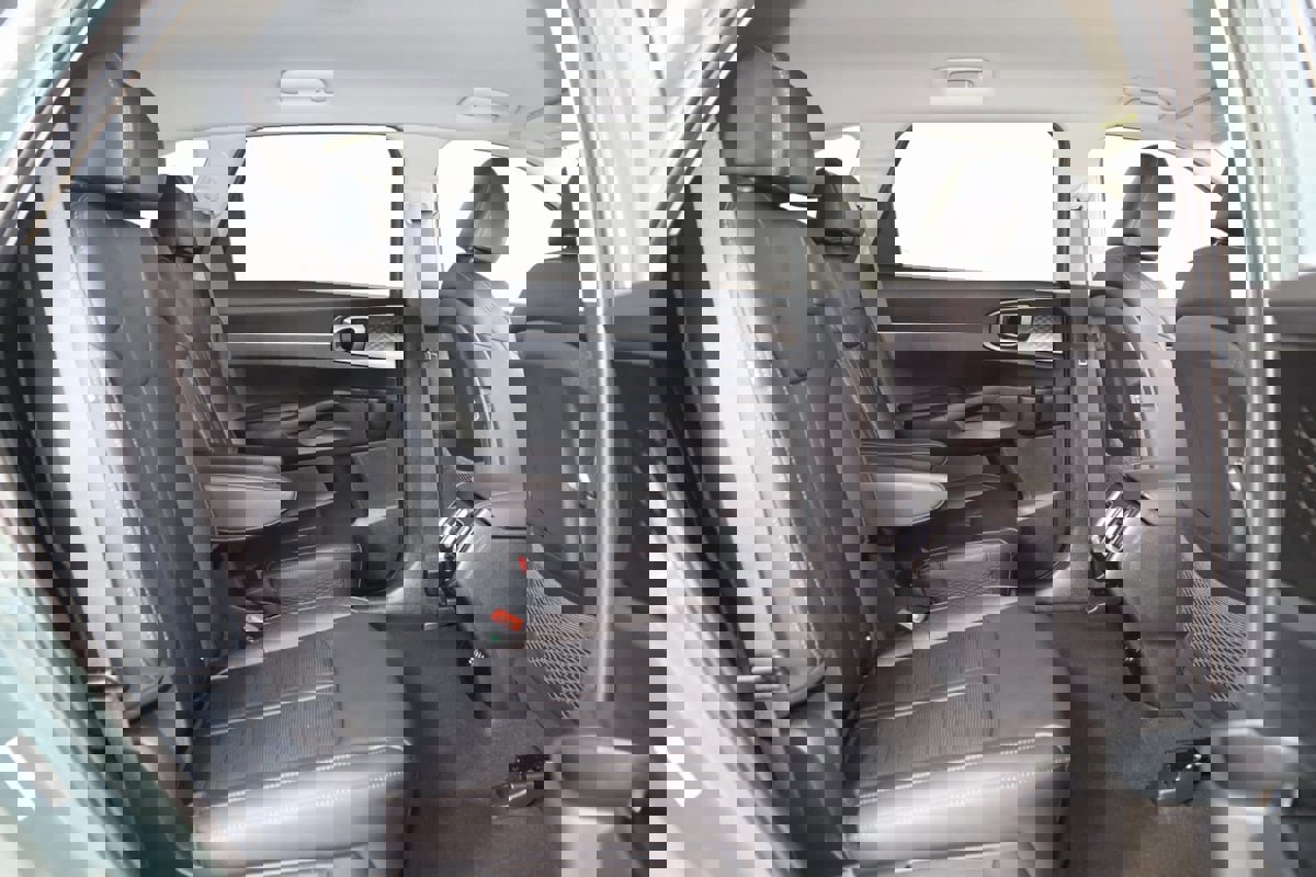 Used 2025 Kia Sorento EX image 14