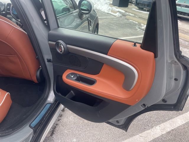 Used 2023 MINI Cooper Countryman S w/ Signature Upholstery Package image 9