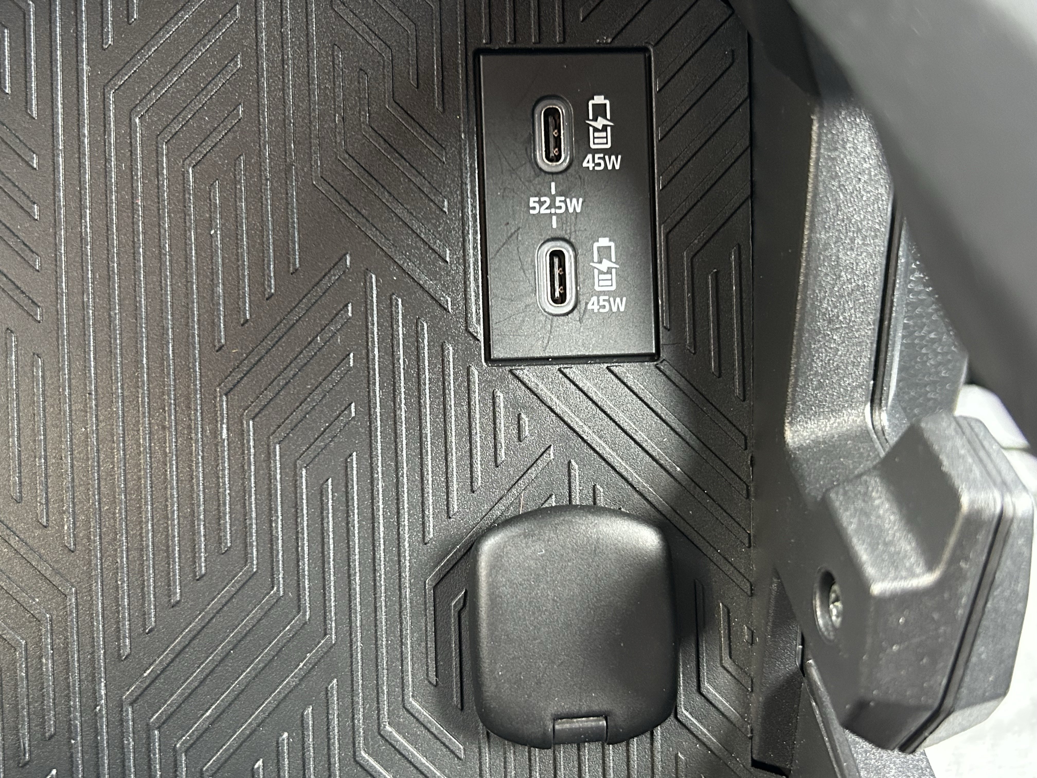 Used 2024 Toyota Tacoma TRD Off-Road AWD/4WD image 29