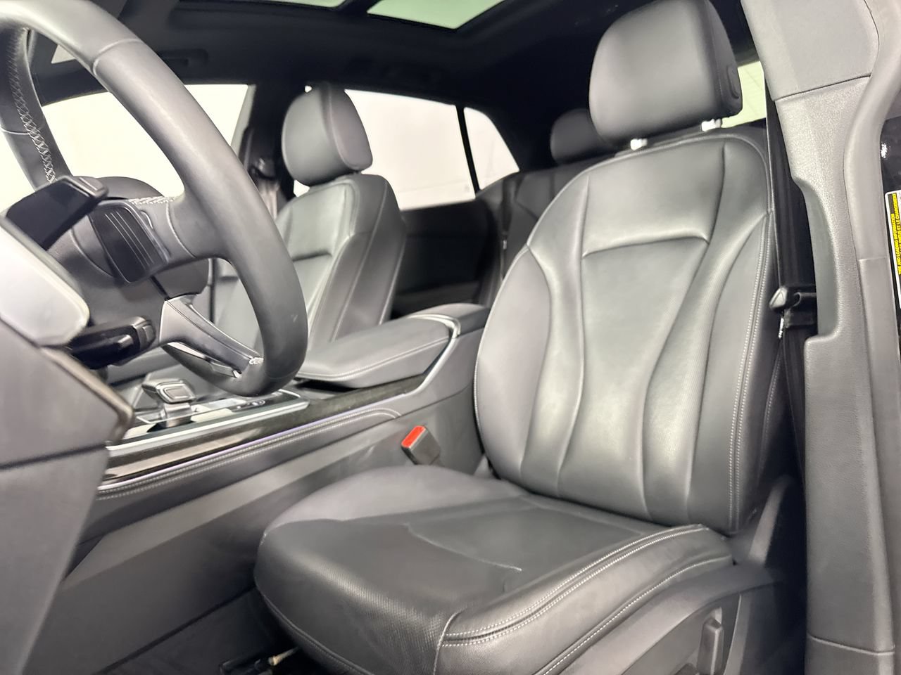 Used 2025 Audi Q8 Premium Plus w/ Premium Plus Package AWD/4WD image 24