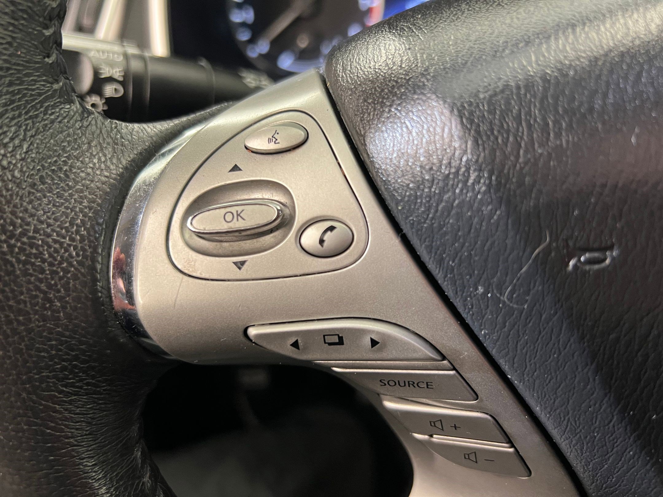 Used 2017 Nissan Murano SV image 16