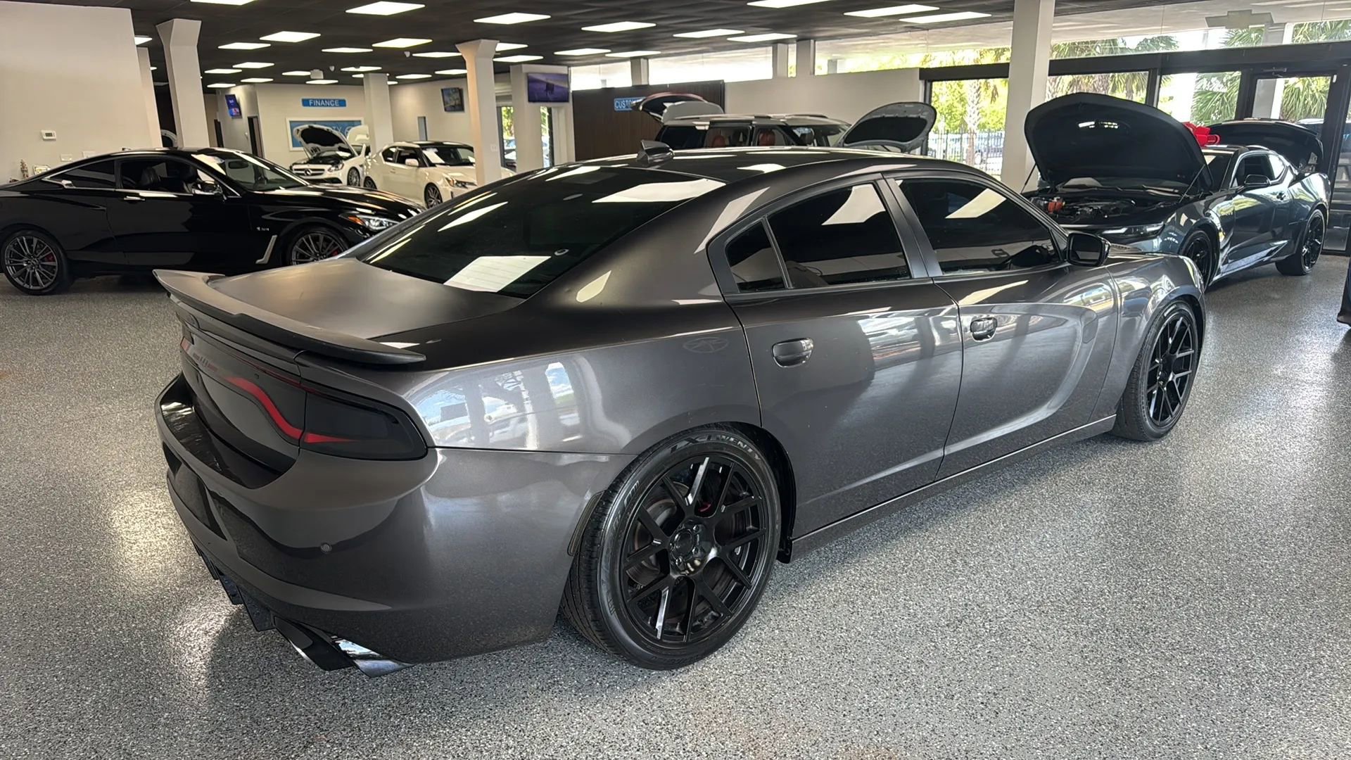 Used 2023 Dodge Charger SXT RWD image 7