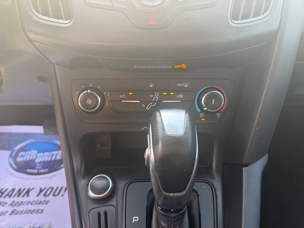Used 2016 Ford Focus SE FWD image 28