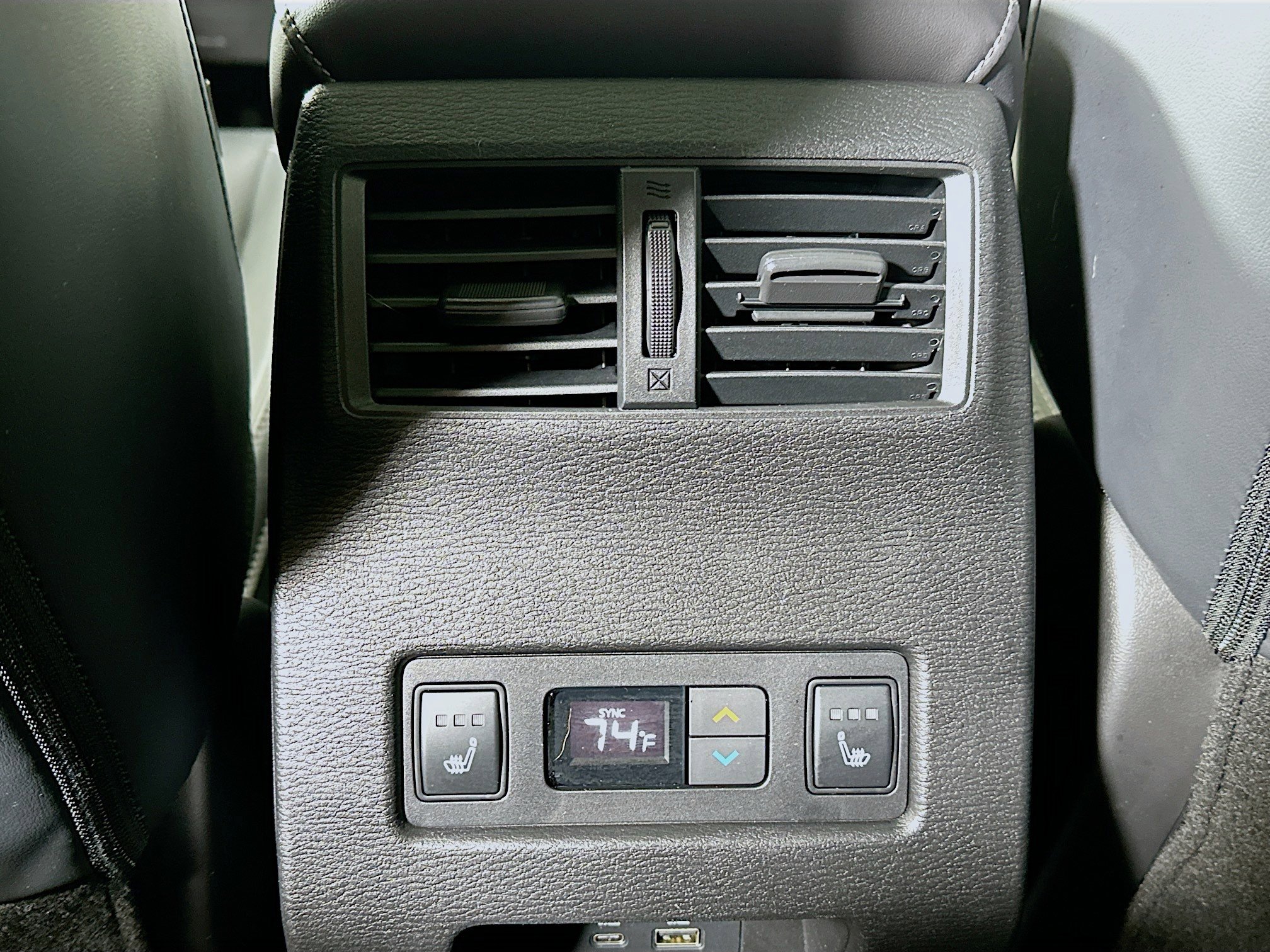 Used 2025 Mitsubishi Outlander SEL image 49