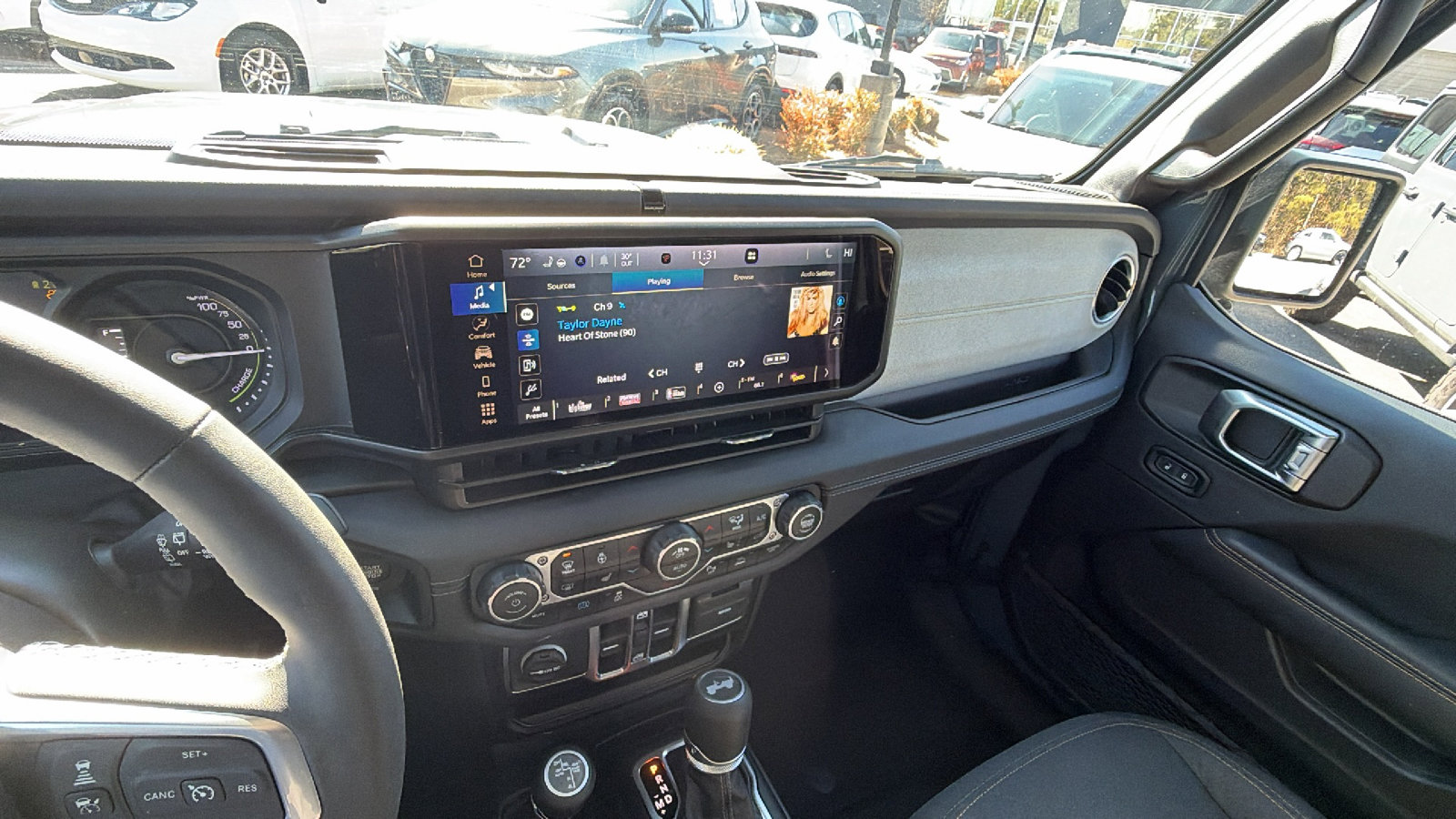 Used 2025 Jeep Wrangler Sahara w/ Safety Group image 31