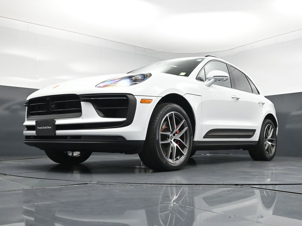 Certified 2023 Porsche Macan S AWD/4WD image 20