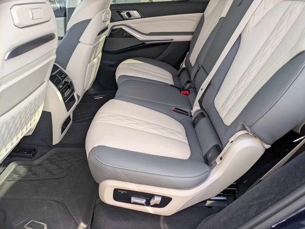 Used 2023 BMW X7 M60i w/ Executive Package image 28