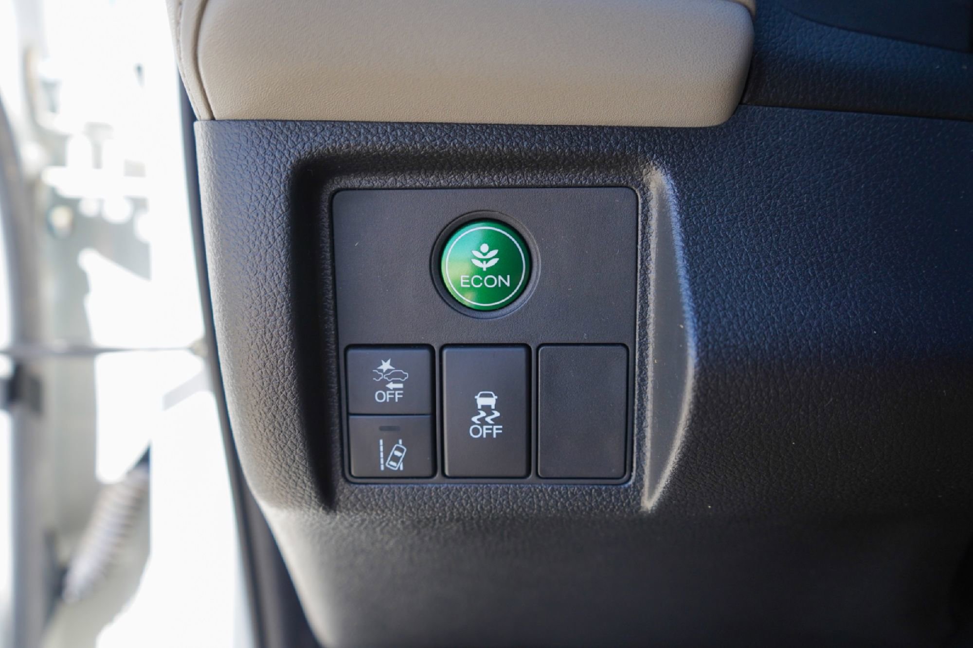 Used 2020 Honda HR-V Touring image 20