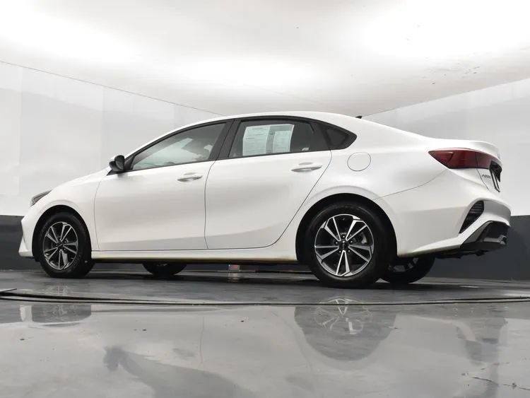 Used 2024 Kia Forte LXS FWD image 12