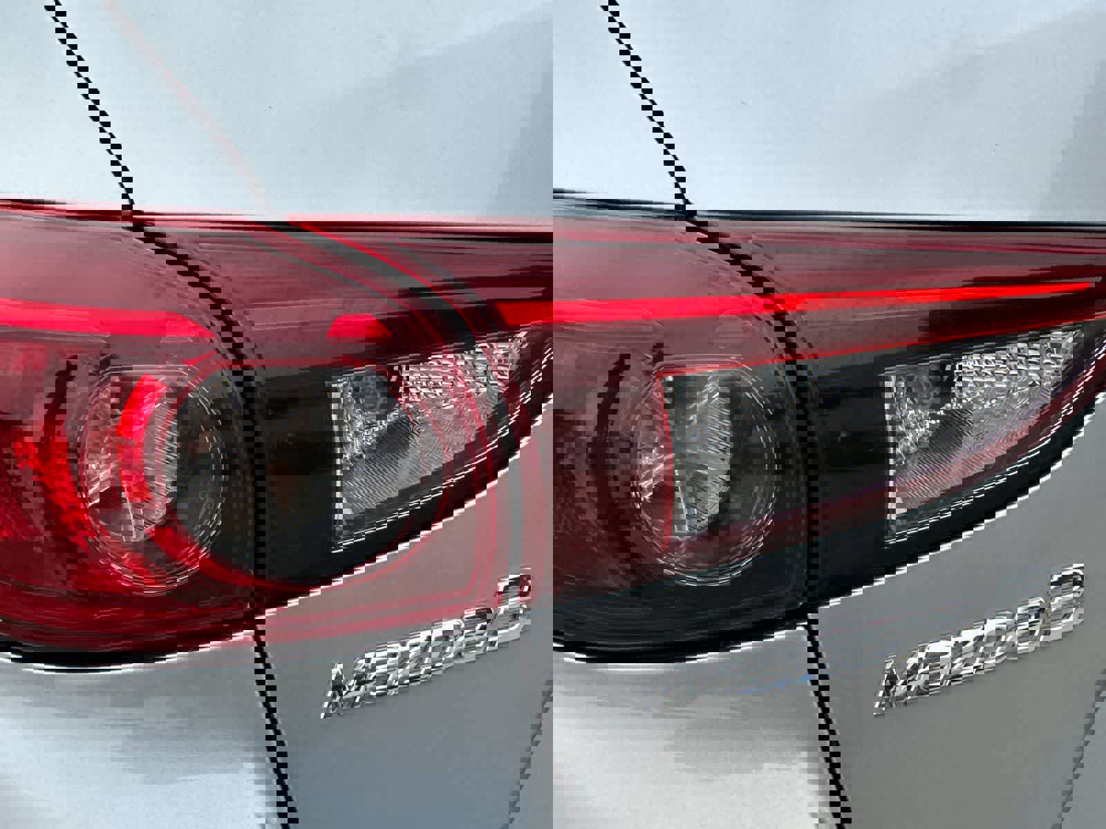 Used 2015 MAZDA MAZDA3 i Touring image 29