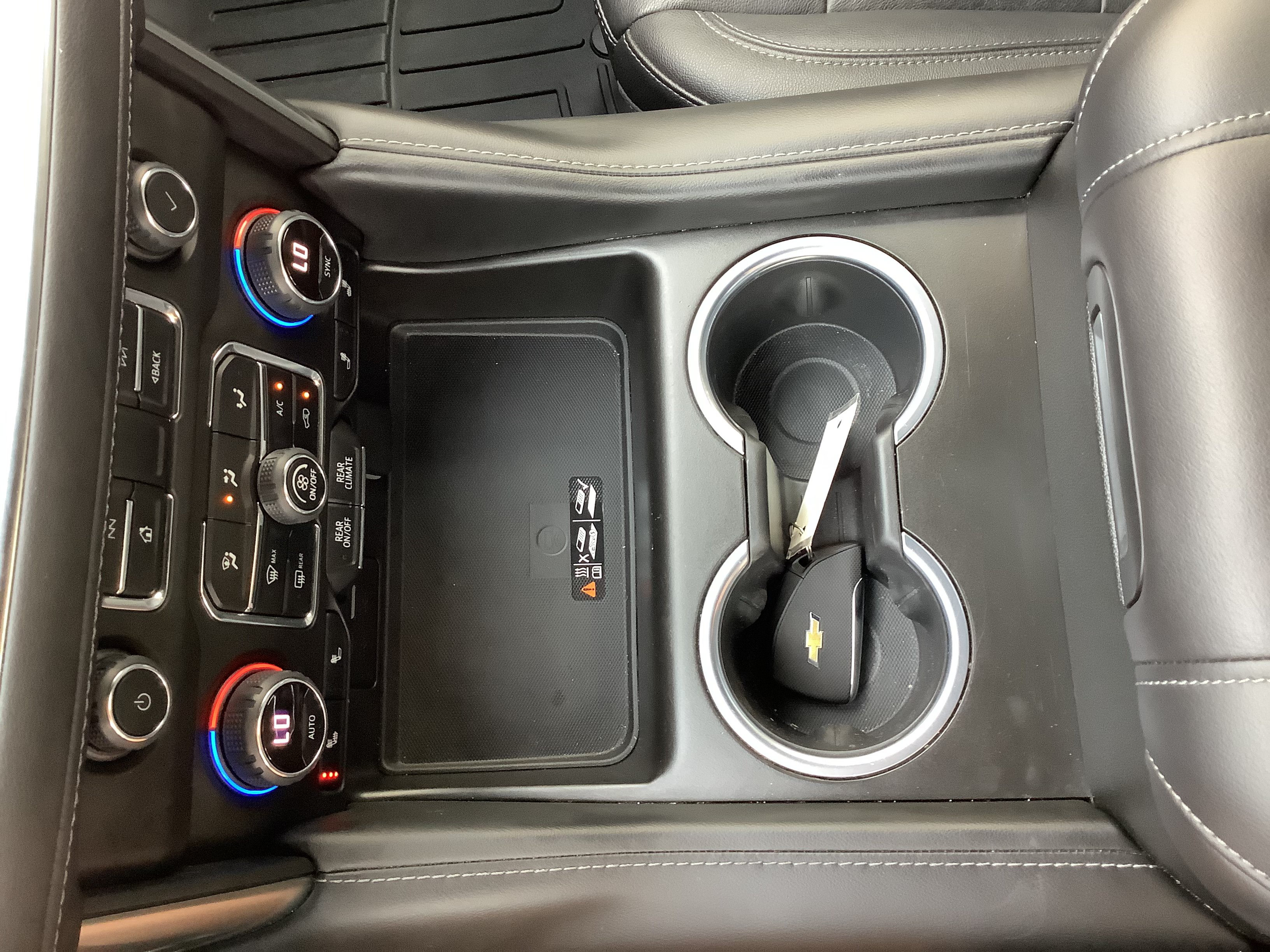 Used 2021 Chevrolet Tahoe LT AWD/4WD image 16