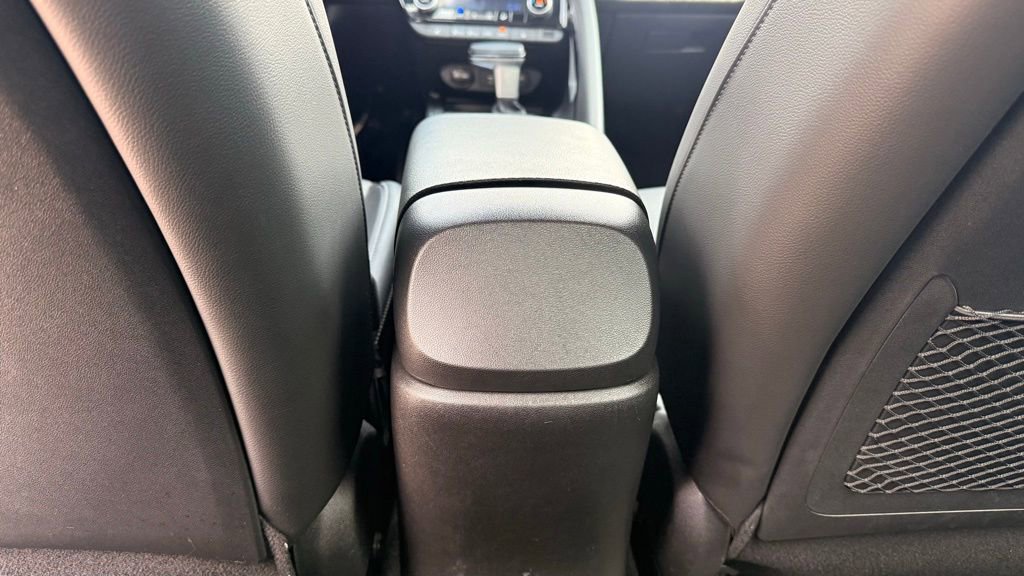 Used 2023 Hyundai Elantra Limited image 28