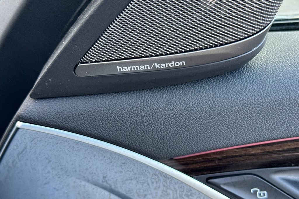 Used 2023 BMW 530e w/ M Sport Package image 19