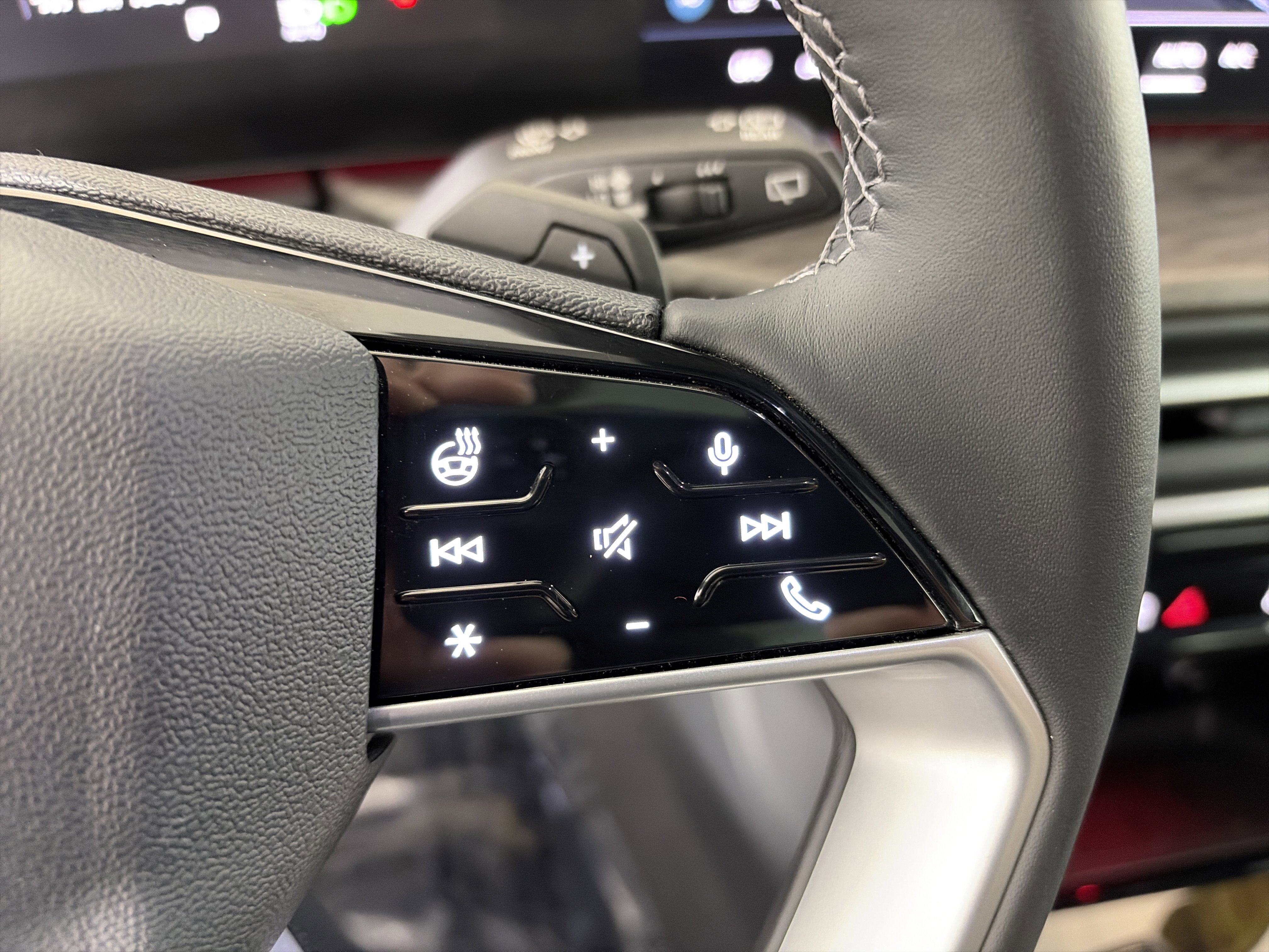 Used 2025 Audi Q5 Premium Plus image 32