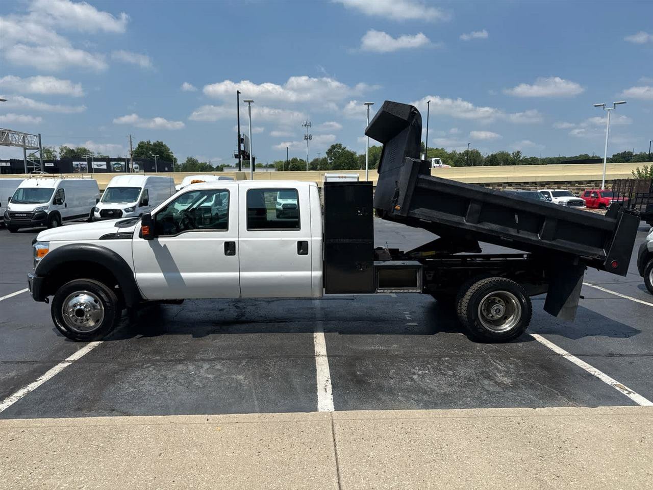 Used 2015 Ford F550 4x4 Crew Cab Super Duty image 5