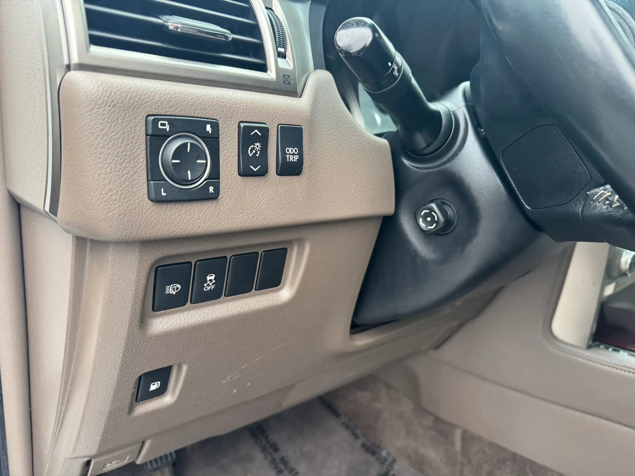 Used 2014 Lexus GX 460 w/ Premium Package AWD/4WD image 27