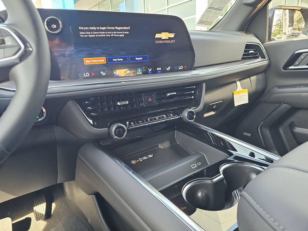 New 2026 Chevrolet Suburban LT w/ Comfort Package AWD/4WD image 29