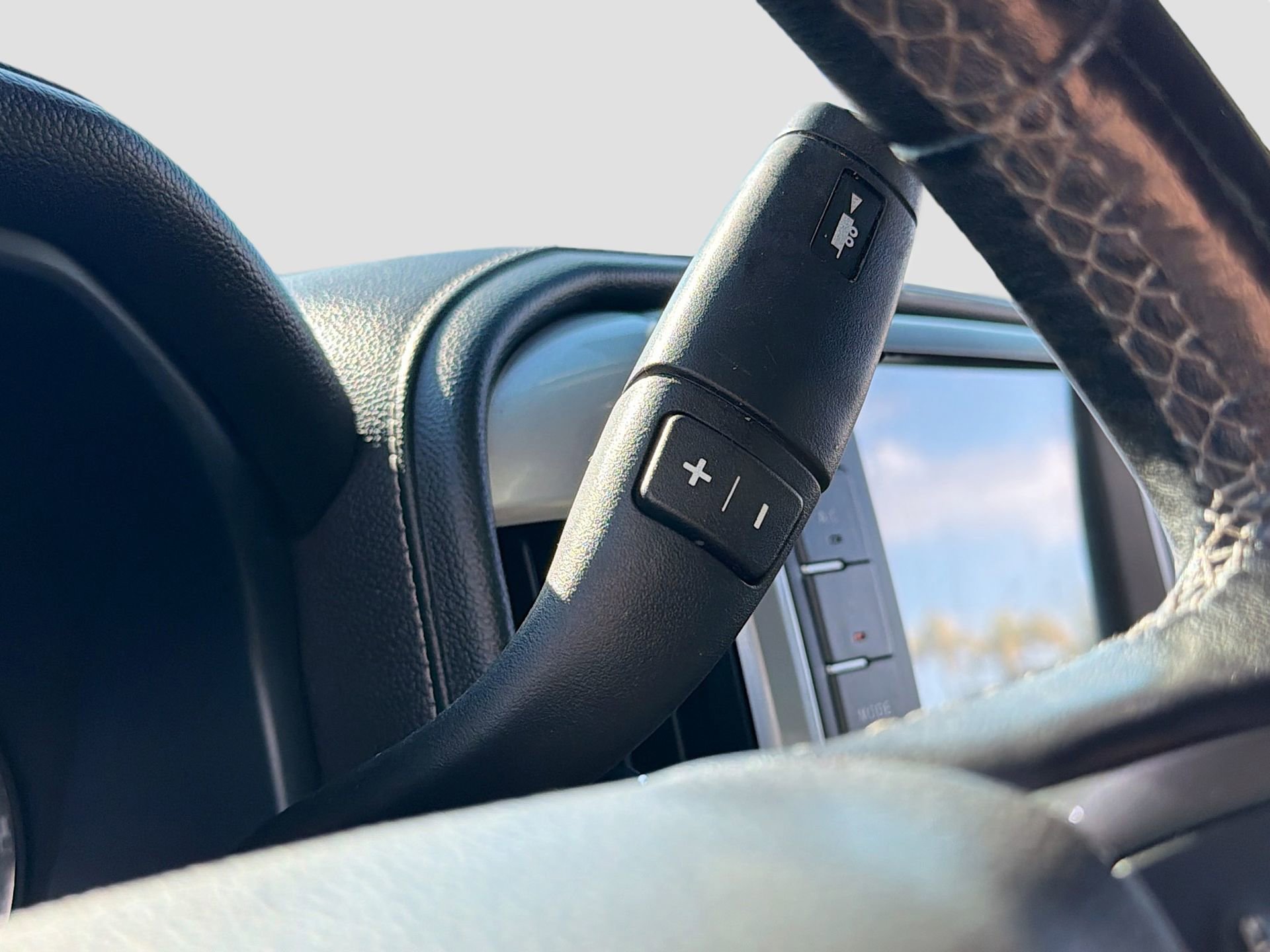 Used 2019 Chevrolet Silverado 2500 LTZ w/ Duramax Plus Package image 28