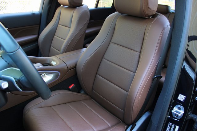 Used 2024 Mercedes-Benz GLE 450 4MATIC w/ AMG Line Exterior image 9