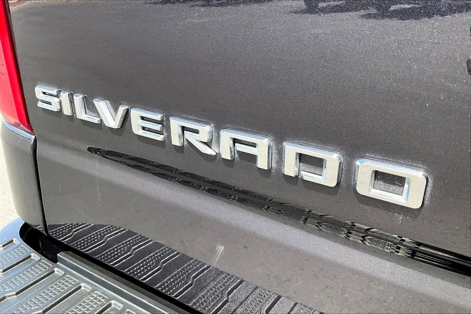 Used 2022 Chevrolet Silverado 1500 W/T w/ WT Value Package image 9